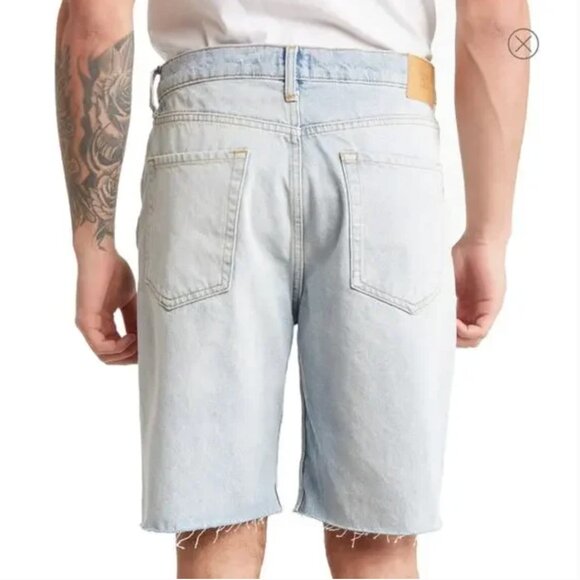 BDG Urban Outfitters DAD Light Blue Denim Shorts Raw Hem Button Fly Sz 32 NEW - Picture 2 of 13